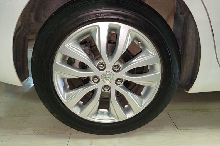 别克 英朗 2021款 改款 典范 1.5L 自动精英型车身外观6008