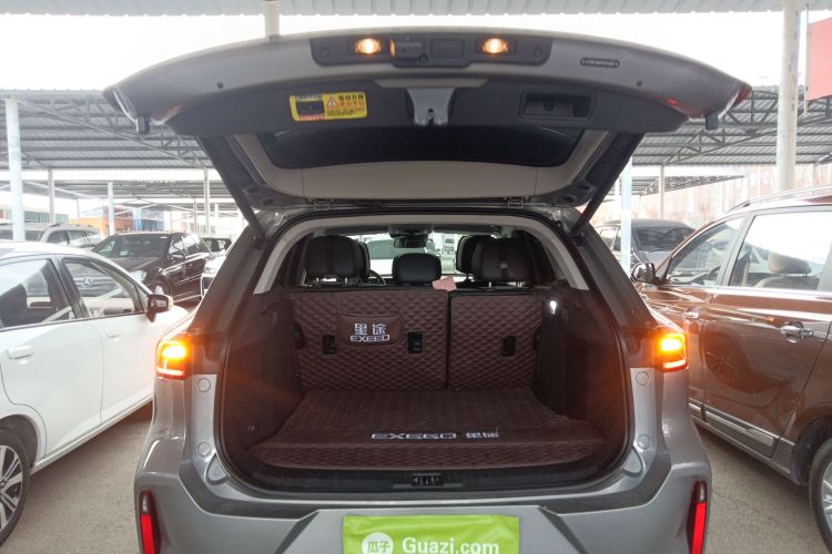 星途凌云 2023款 300T 两驱星耀版机舱底盘23