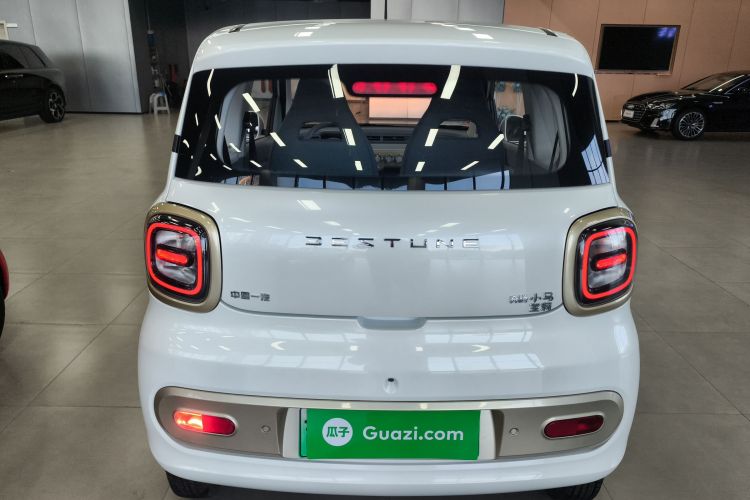 奔腾小马 2025款 222km 闪电马车身外观6