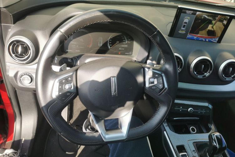 魏牌 VV7 2017款 VV7c 2.0T 超豪型中控内饰13