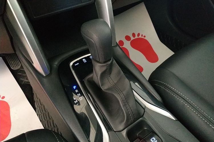 丰田 卡罗拉锐放 2022款 2.0L 先锋版局部细节18