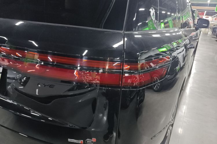 腾势N9 2025款 旗舰型车身外观9