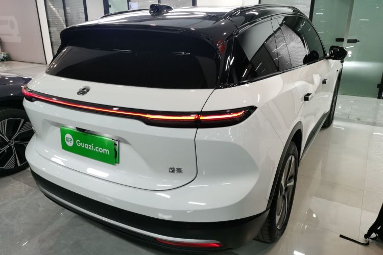 蔚来ES6 2024款 75kWh车身外观7