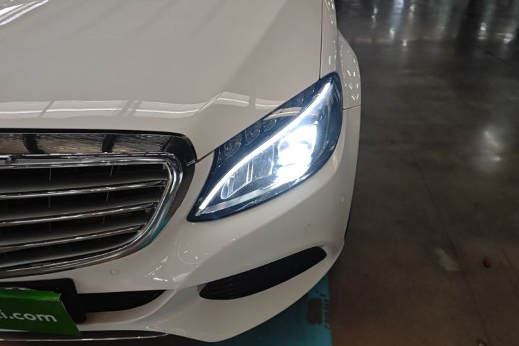 奔驰C级 2017款 C 200 L局部细节36