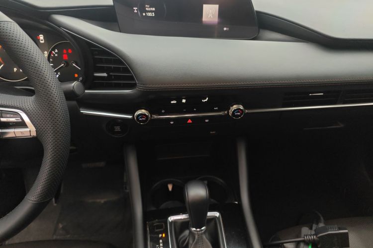 马自达3 昂克赛拉 2020款 2.0L 自动质雅版中控内饰16