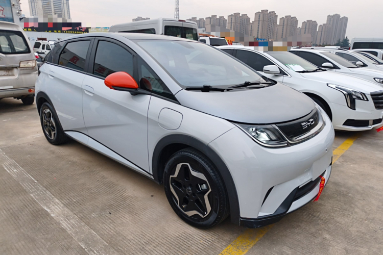 比亚迪 海豚 2021款 405km 时尚版车身外观3