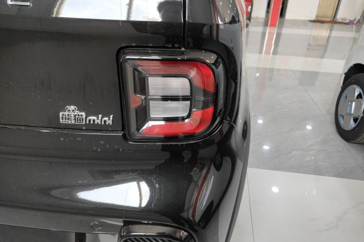 吉利银河 2025款 210km 熊猫卡丁车身外观6006