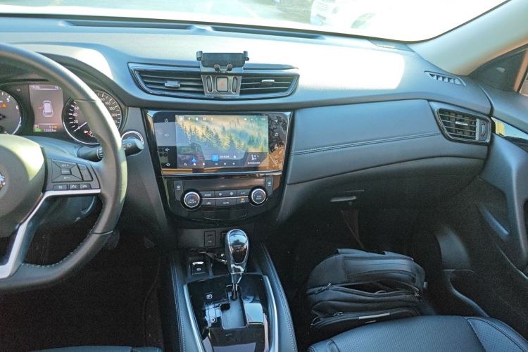 日产 奇骏 2023款 经典 2.0L 两驱智联臻享版局部细节16