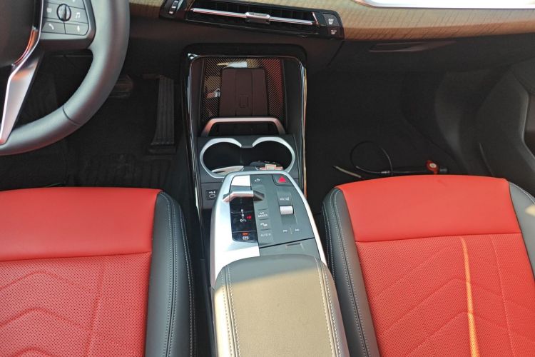 宝马X1 2023款 xDrive25Li X设计套装中控内饰18