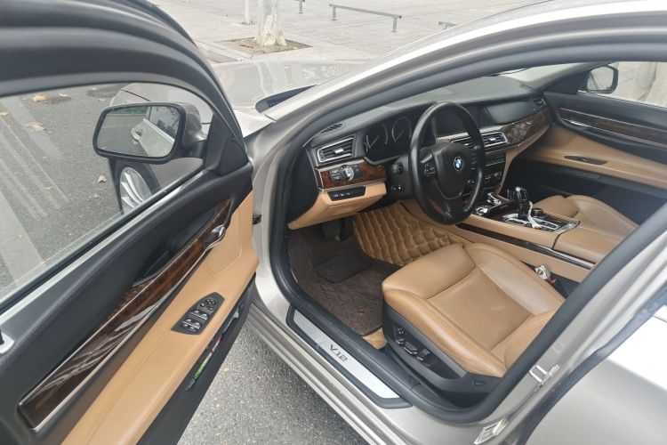 宝马7系 2010款 760Li中控内饰20