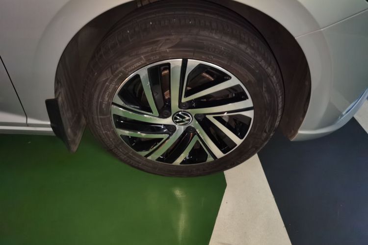 大众 朗逸 2023款 1.5L 自动满逸版车身外观6007