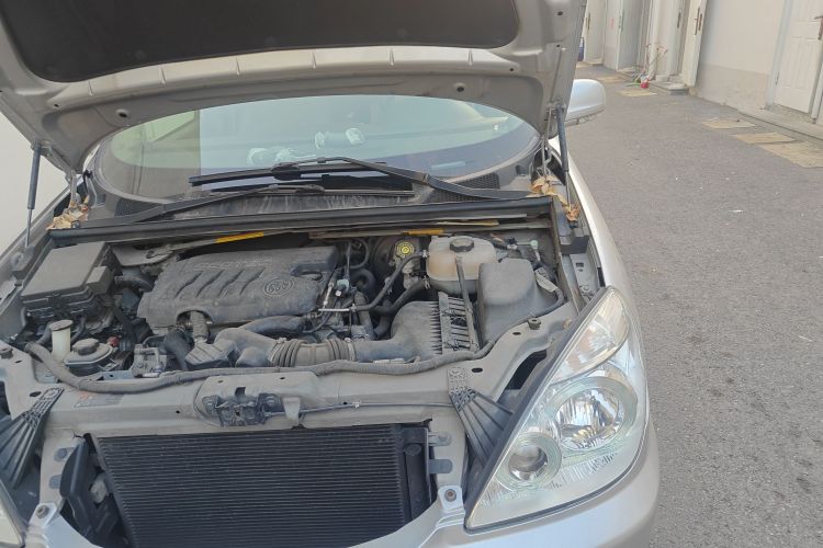 别克GL8 2014款 2.4L 经典版局部细节9007