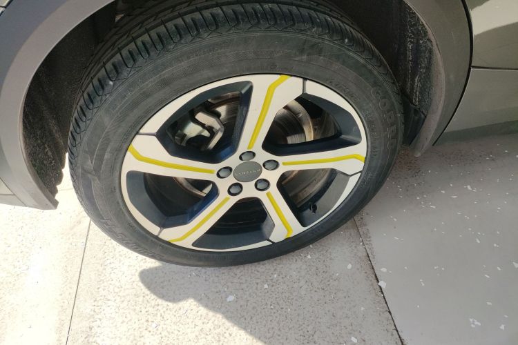 领克05 2020款 2.0TD 两驱耀Plus车身外观6008