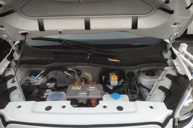 零跑汽车 零跑T03 2025款 310舒享版机舱底盘24