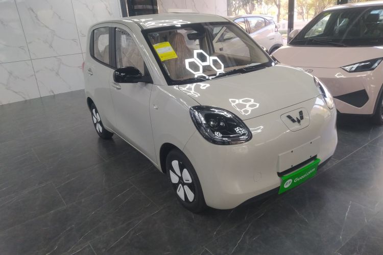 五菱汽车 宏光MINIEV 2025款 四门版 进阶款车身外观3
