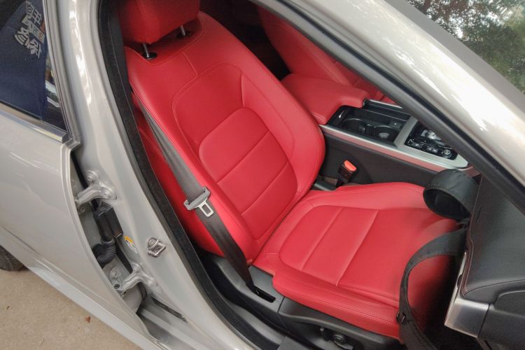 捷豹XEL 2024款 2.0T 250PS R-DYNAMIC S进取运动版局部细节41