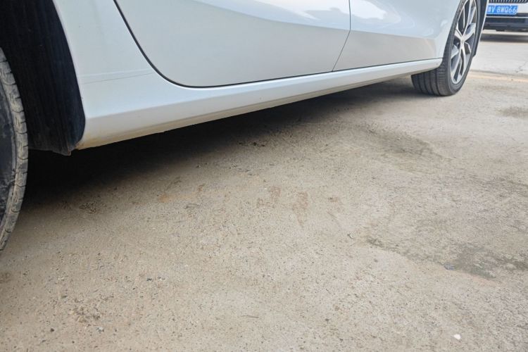 吉利汽车 帝豪 2022款 第4代 1.5L CVT旗舰型局部细节9001