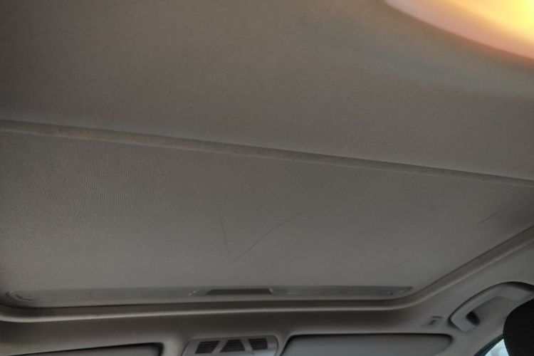 宝马3系 2016款 316i 时尚型中控内饰22