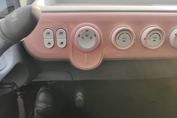 奔腾小马 2025款 222km 闪电马局部细节18