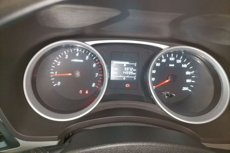 五菱汽车 五菱宏光 2021款 1.5L改款 S舒适型 液压助力LAR中控内饰14