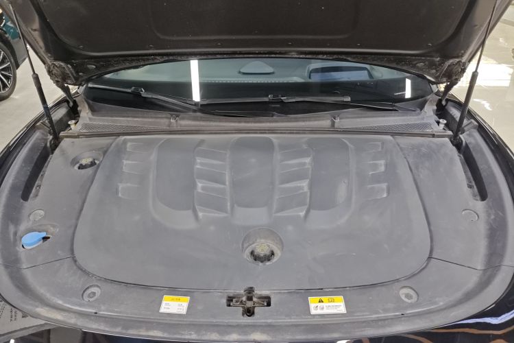 岚图汽车 岚图追光 2024款 PHEV 四驱超长续航行政版机舱底盘24