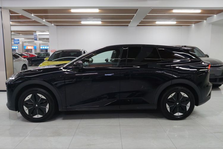 深蓝汽车 深蓝S07 2025款 215Max 华为乾崑智驾ADS SE增程版车身外观4