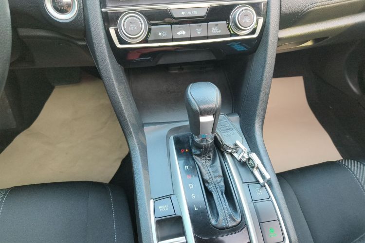 本田 思域 2016款 220TURBO CVT豪华版中控内饰18