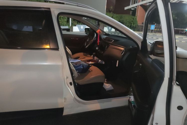 日产 逍客 2016款 1.2T CVT时尚版局部细节9005