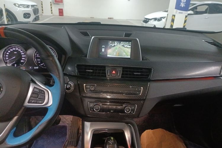 宝马X1 2019款 sDrive20Li 领先型中控内饰16