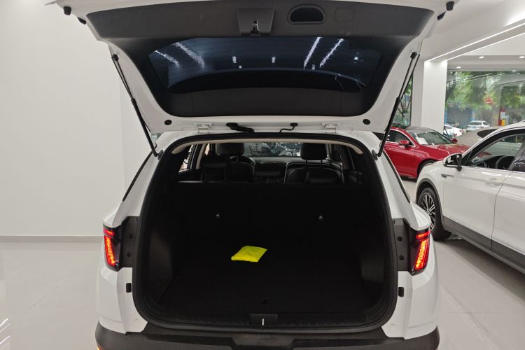 现代 2023款 途胜L 1.5T 自动两驱GLX精英版中控内饰23