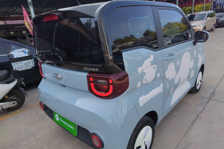 奇瑞 QQ冰淇淋 2022款 170km 圣代 磷酸铁锂车身外观7
