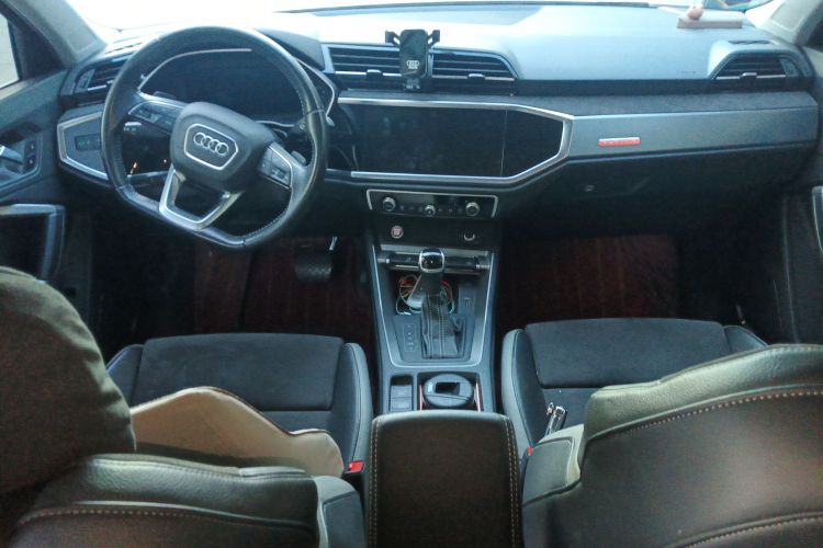 奥迪Q3 2020款 45 TFSI quattro 时尚动感型中控内饰12