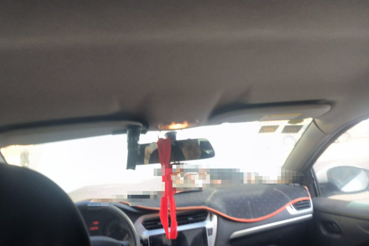 标致301 2016款 1.6L 手动舒适版局部细节22