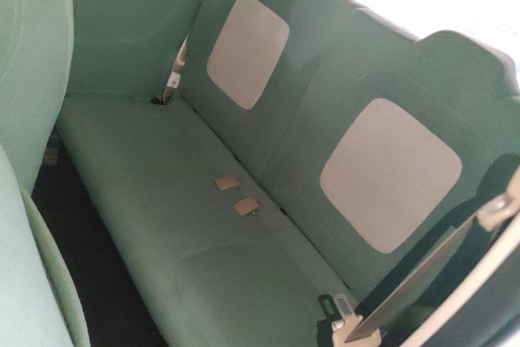 凌宝汽车 凌宝uni 2022款 微甜版中控内饰21