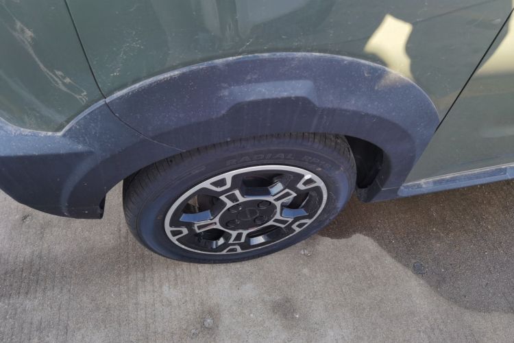 吉利银河 2025款 210km 熊猫骑士车身外观6007