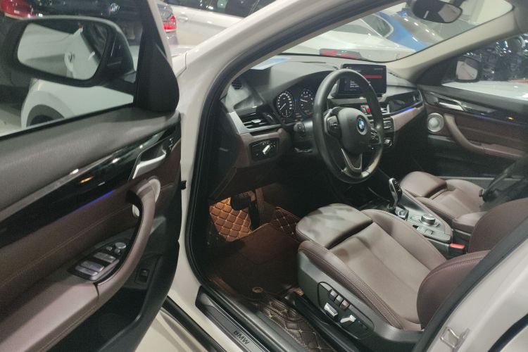 宝马X1 2022款 sDrive20Li 时尚型中控内饰7003