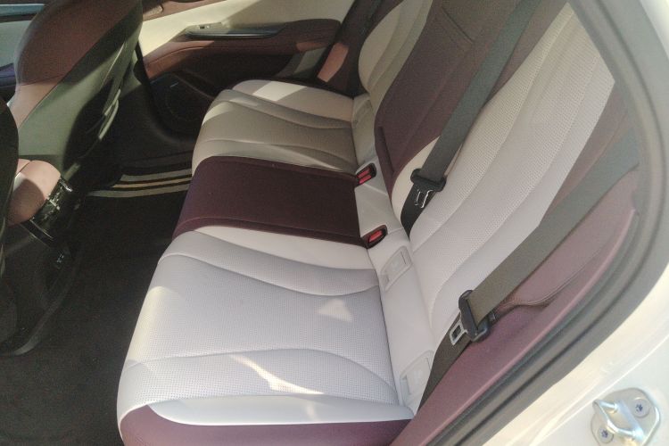 比亚迪 海豹07 DM-i 2025款 智驾版 DM-i 1.5L 125km 尊贵型中控内饰21