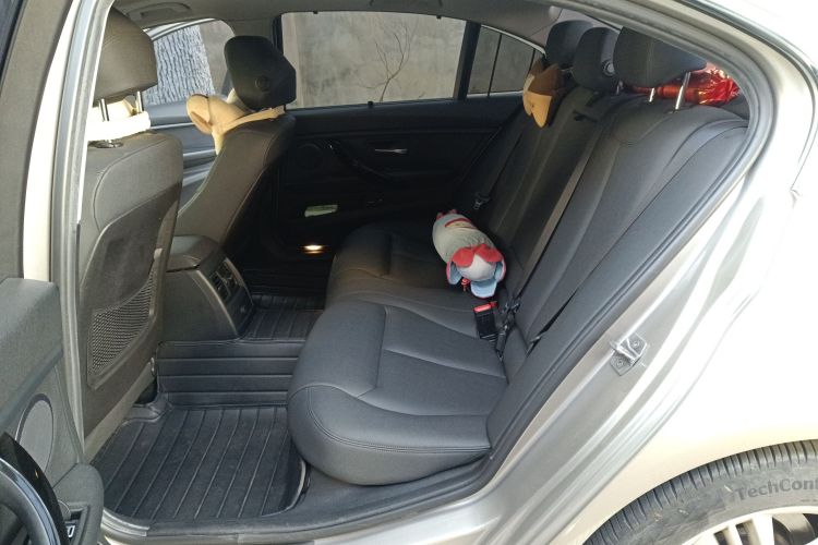 宝马3系 2016款 320Li 时尚型中控内饰7004