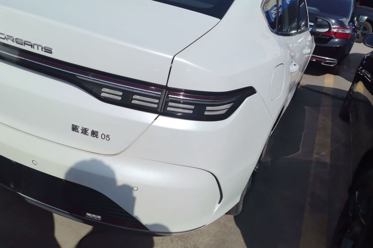 比亚迪 驱逐舰05 2023款 冠军版 DM-i 120KM 尊贵型车身外观9
