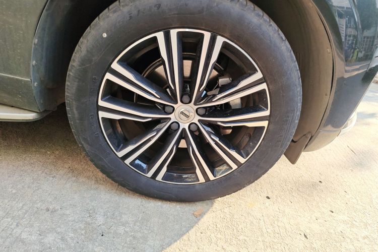 沃尔沃XC60 2022款 B5 四驱智远豪华版车身外观10