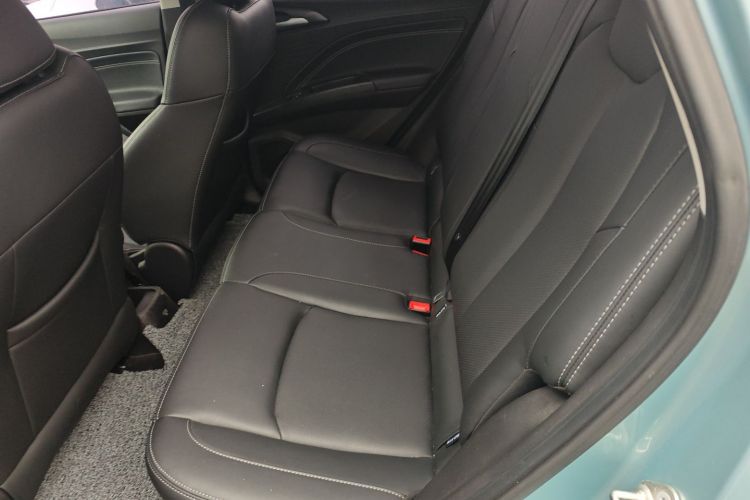 哪吒汽车 哪吒V 2022款 潮 400 Lite中控内饰21