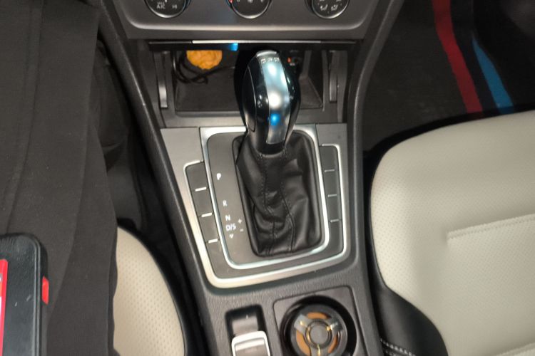 大众 高尔夫 2016款 230TSI 自动舒适型中控内饰18