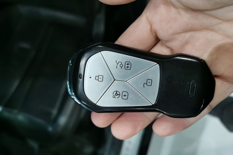 小鹏P7 2022款 480E中控内饰11