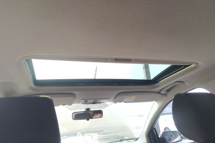 福特 福克斯 2013款 两厢经典 1.8L 自动百万纪念版中控内饰22