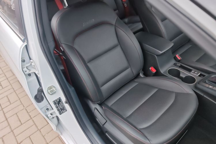 现代 领动 2019款 1.4T 双离合炫动·活力型局部细节41