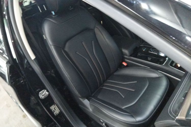 福特 锐界 2021款 PLUS EcoBoost 245 两驱豪锐型 7座局部细节41