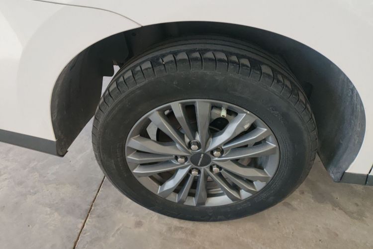 上汽大通MAXUS EUNIQ 5 2020款 1.3T PLUG IN 精英版车身外观6008