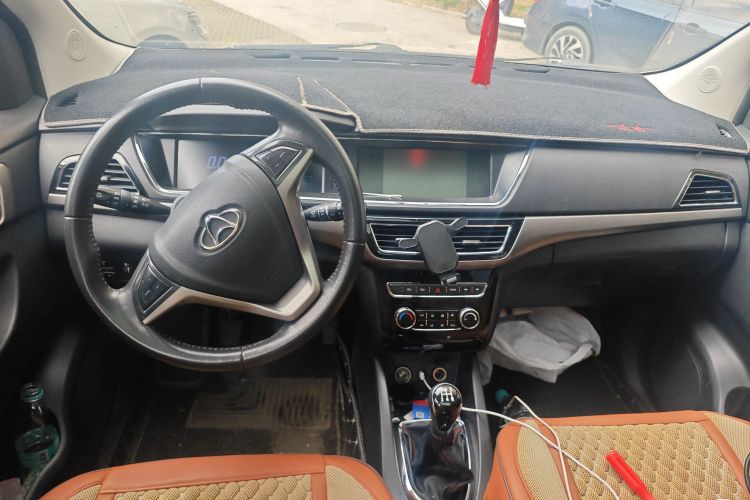 长安凯程 长安欧尚A600 2016款 1.5L 手动豪华型7座中控内饰12