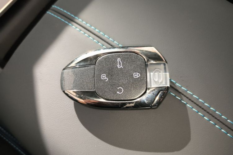 广汽传祺 传祺GS3 2023款 影速 270T 劲享版中控内饰11