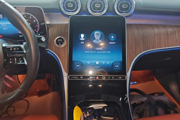 奔驰GLC 2023款 改款 GLC 300 L 4MATIC 动感型 5座中控内饰16